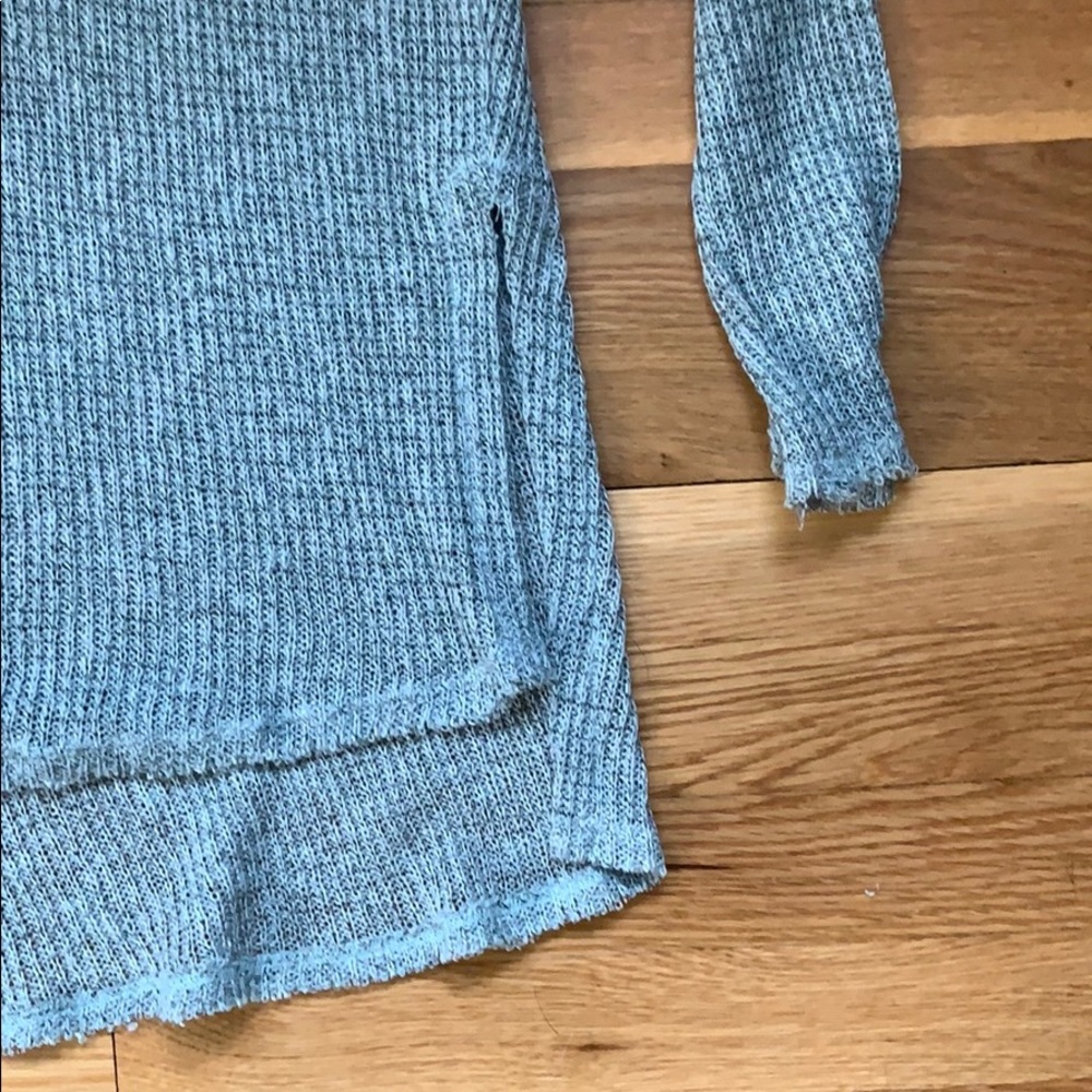 Blue sweater - Picture 3 of 4